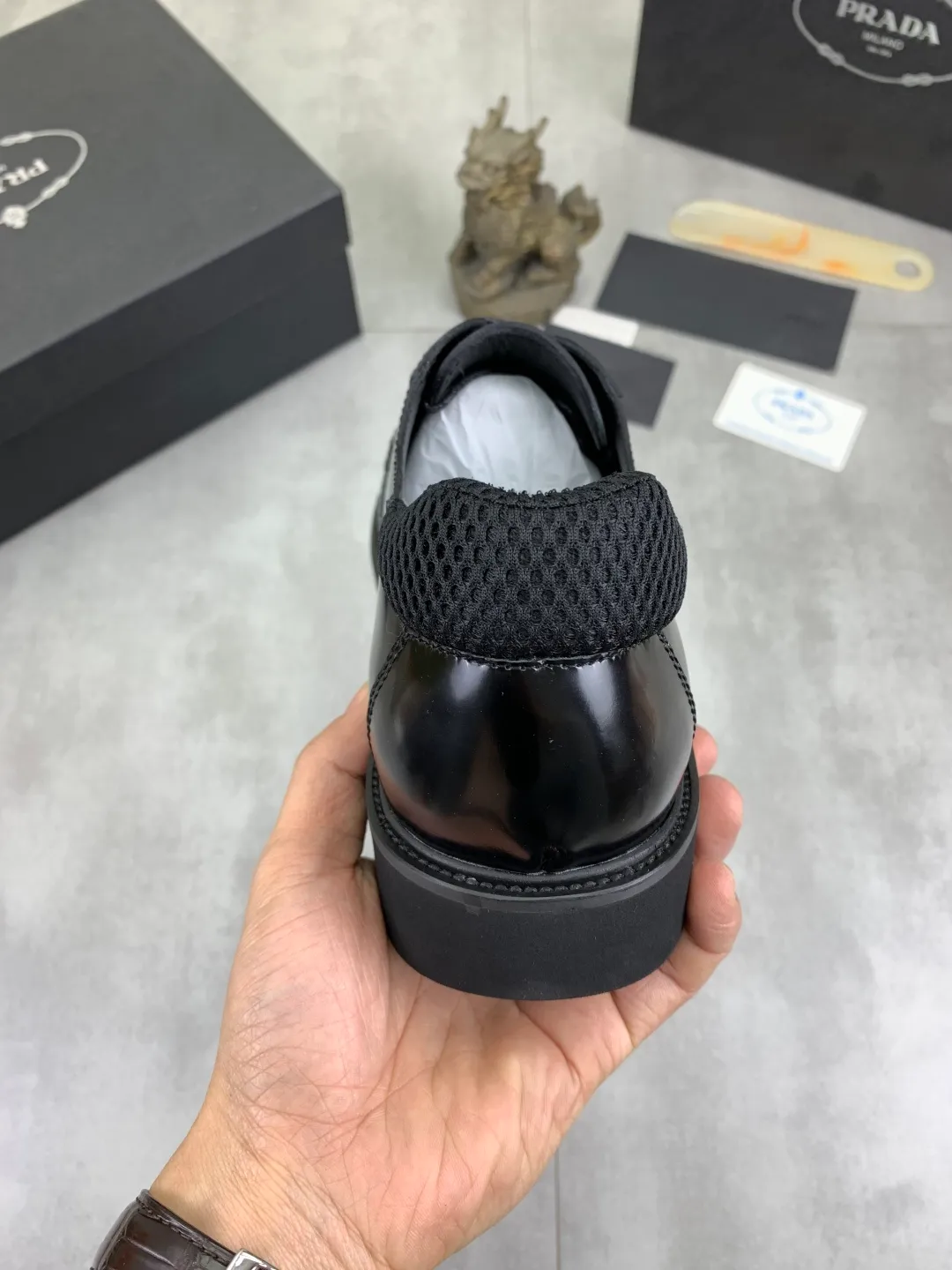 Men's shoes 💰P480 new style 💰 💎💎💎 water-dyed cow lining original order quality PRADA —🆘.Prada original purchase agent, high-end business leather shoes, fabric: imported from Italy cowhide material ➕ water-dyed cow lining/cowhide lining ➕ special original outsole, fine workmanship, real thing ^_^ Photographed 🎬size: 39-44